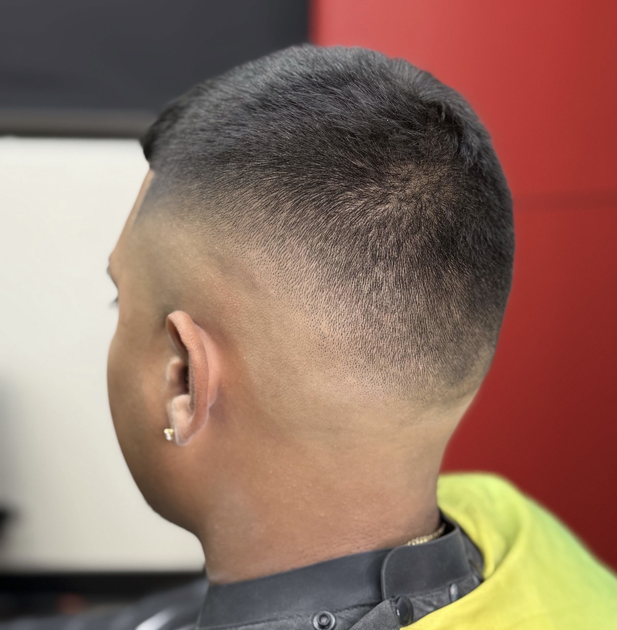 Textured crop – Crisstina Barber Shop