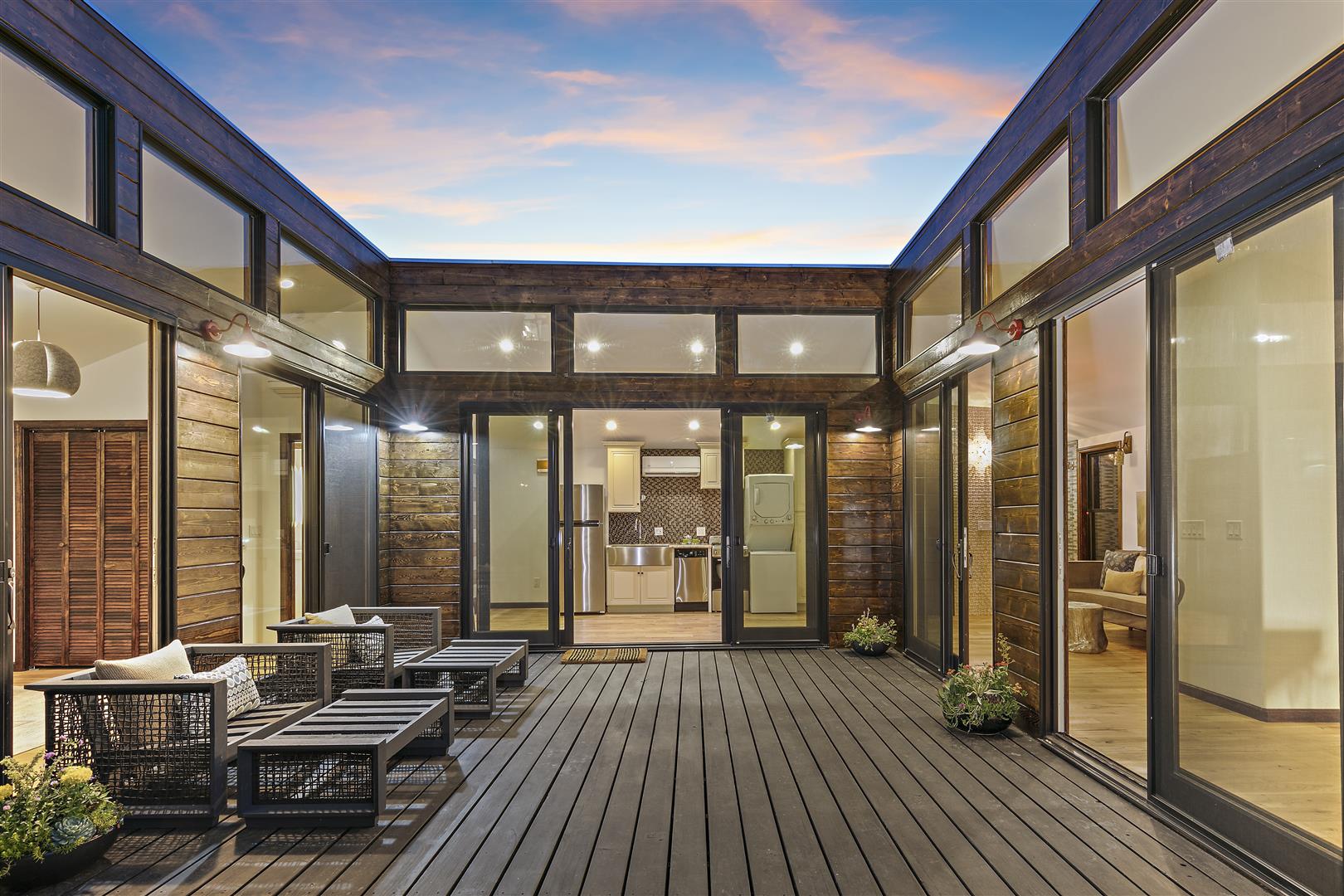 Canyon Edge Residence