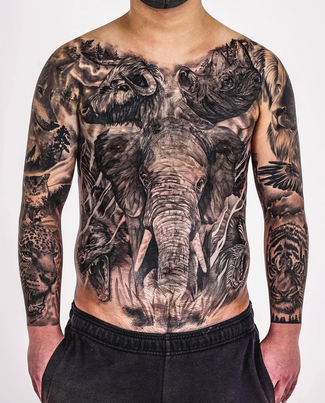 Blackwork tattoo Seoul by Ssab — custom blackwork tattoo at Yongsan studio, award-winning Seoul tattoo artist
