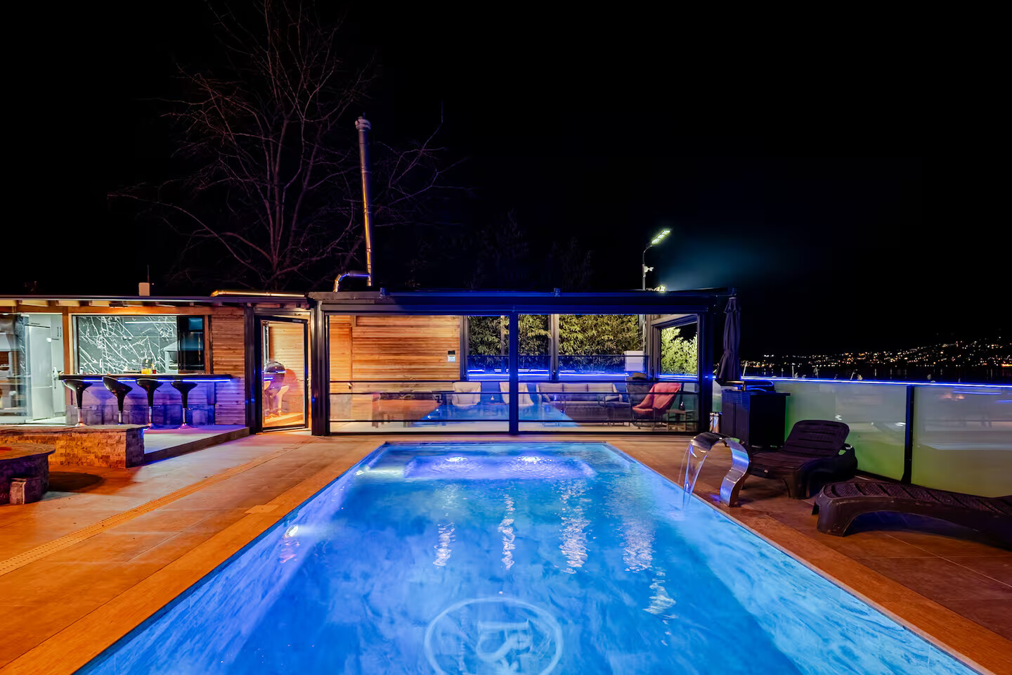 Villa dış görünüm 6