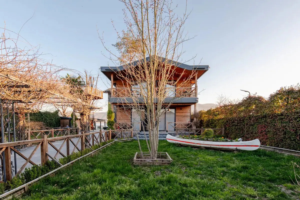 Villa Çevresi