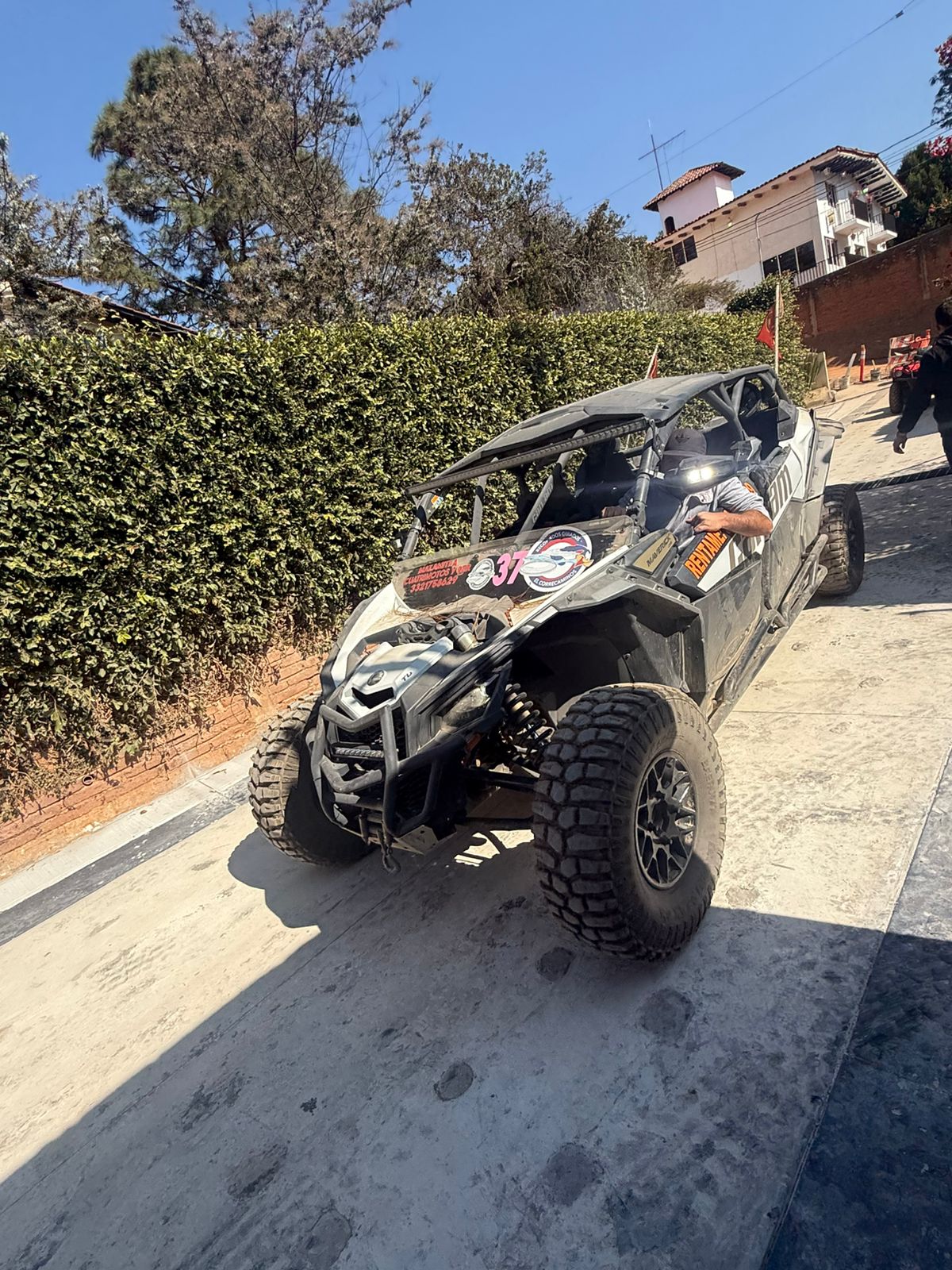 Vehículos RZR en plena aventura por los senderos de Mazamitla Jalisco