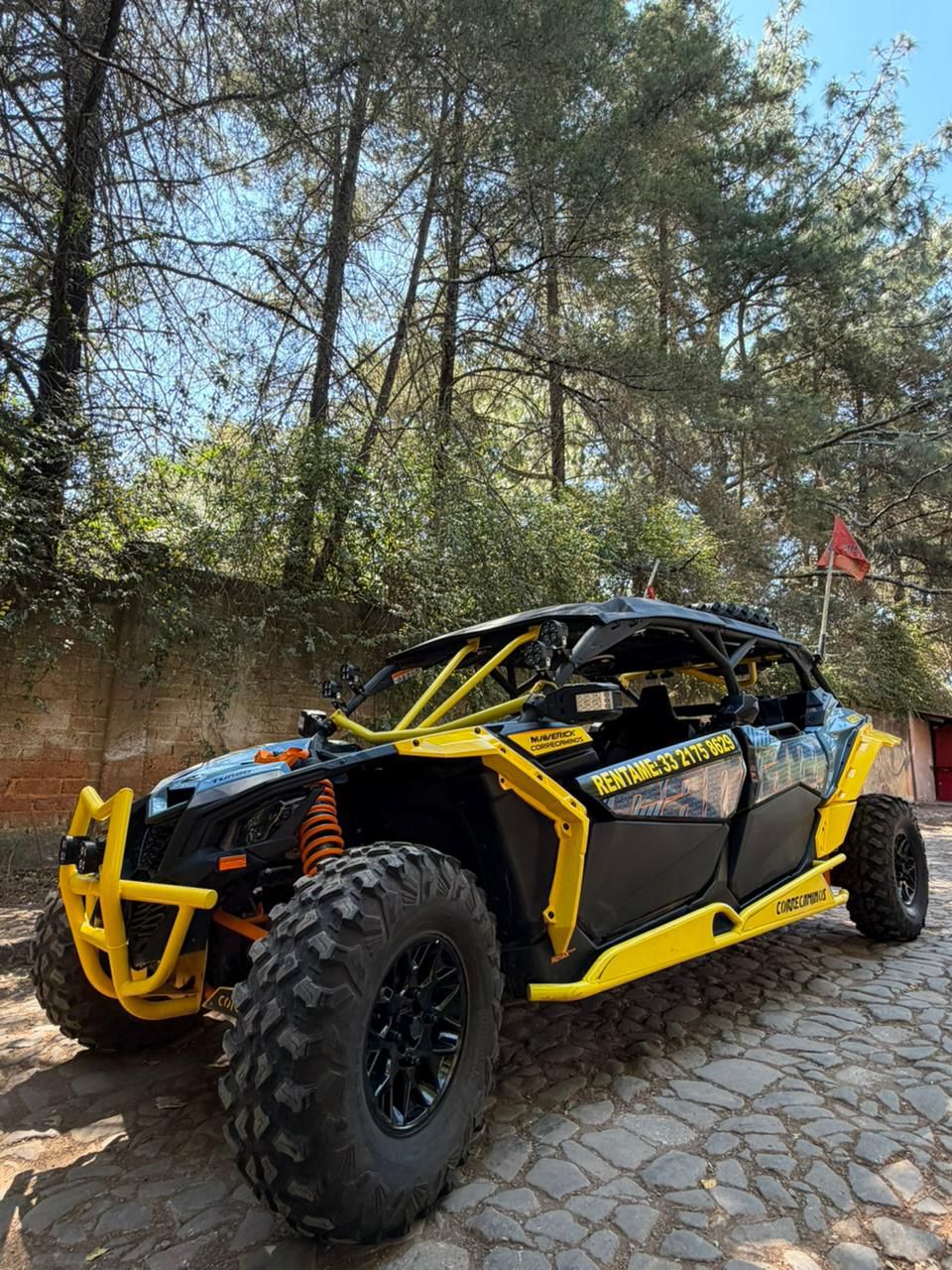 Aventura en RZR por las montañas y bosques de Mazamitla Jalisco Aventura en RZR por las montañas y bosques de Mazamitla Jalisco