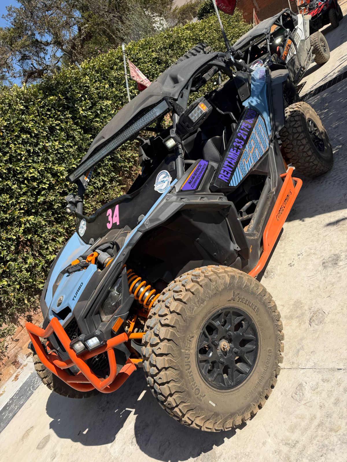 Paisaje espectacular y vehículos RZR en los caminos de Mazamitla