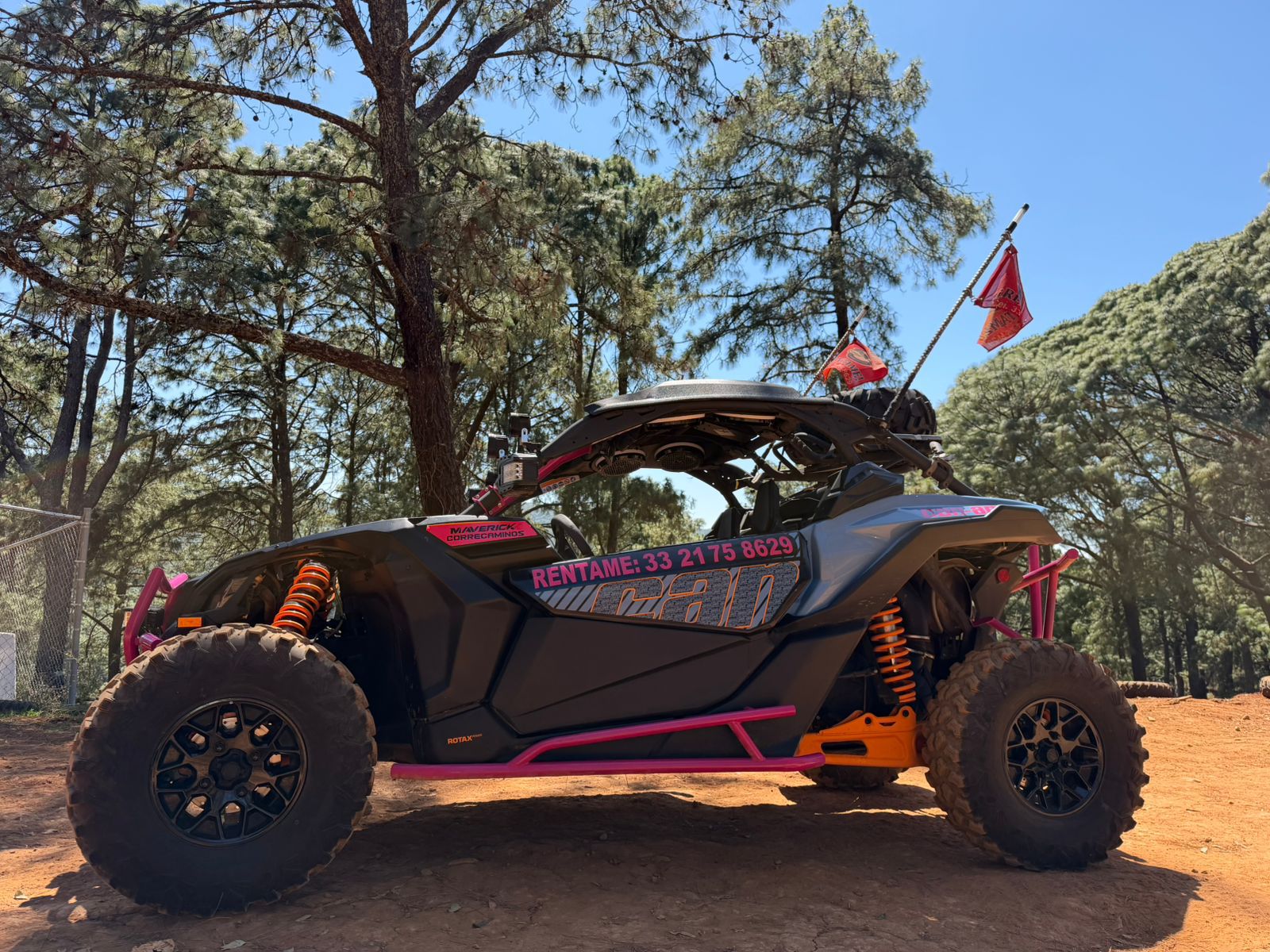 Recorrido guiado en RZR por los mejores destinos de Mazamitla Recorrido guiado en RZR por los mejores destinos de Mazamitla