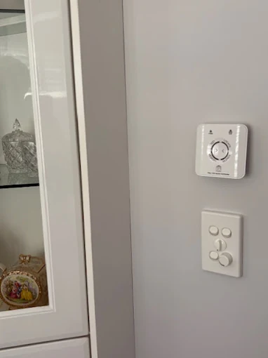 Dimmer switch and power point installation