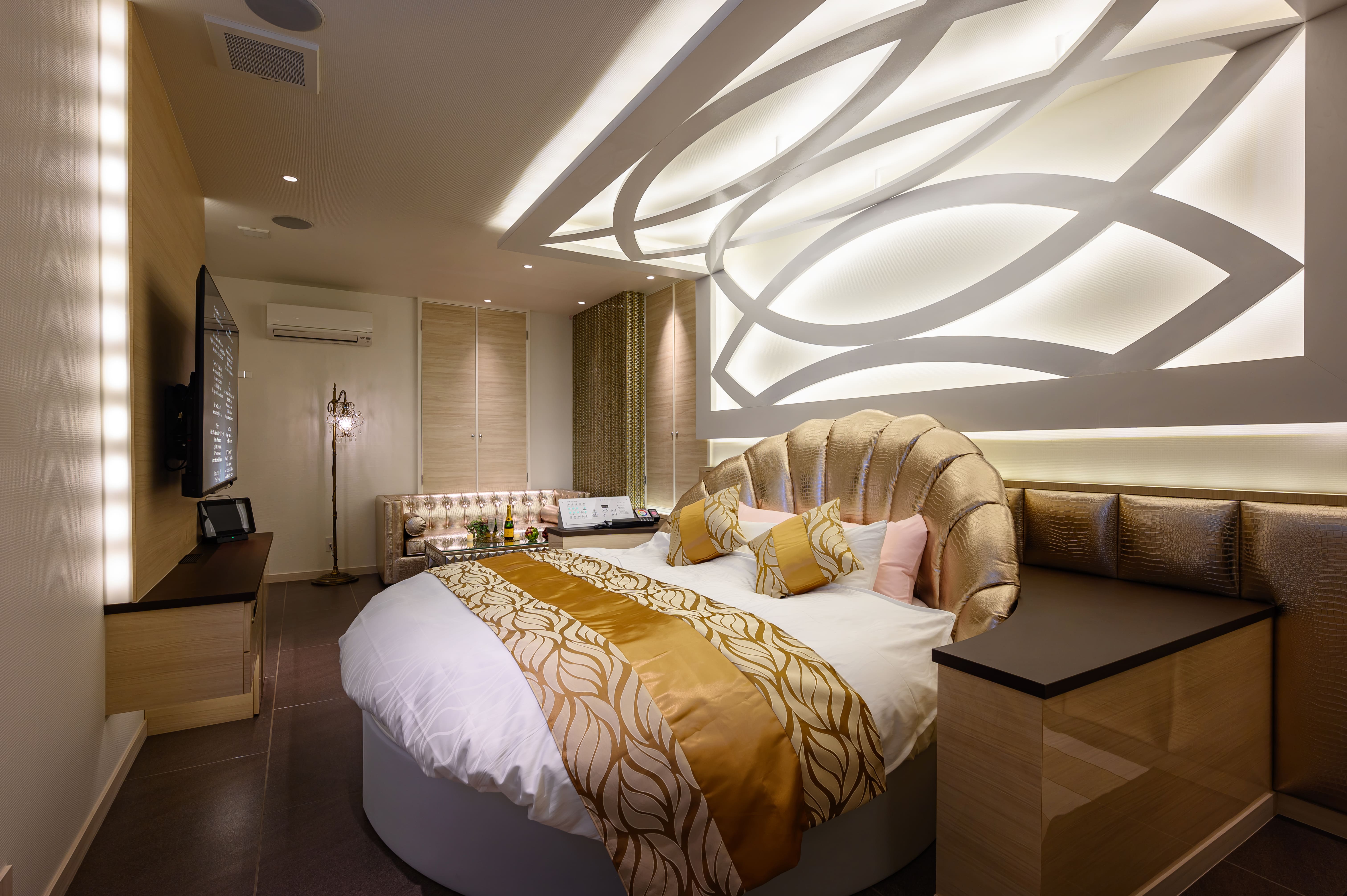 Room 211 1