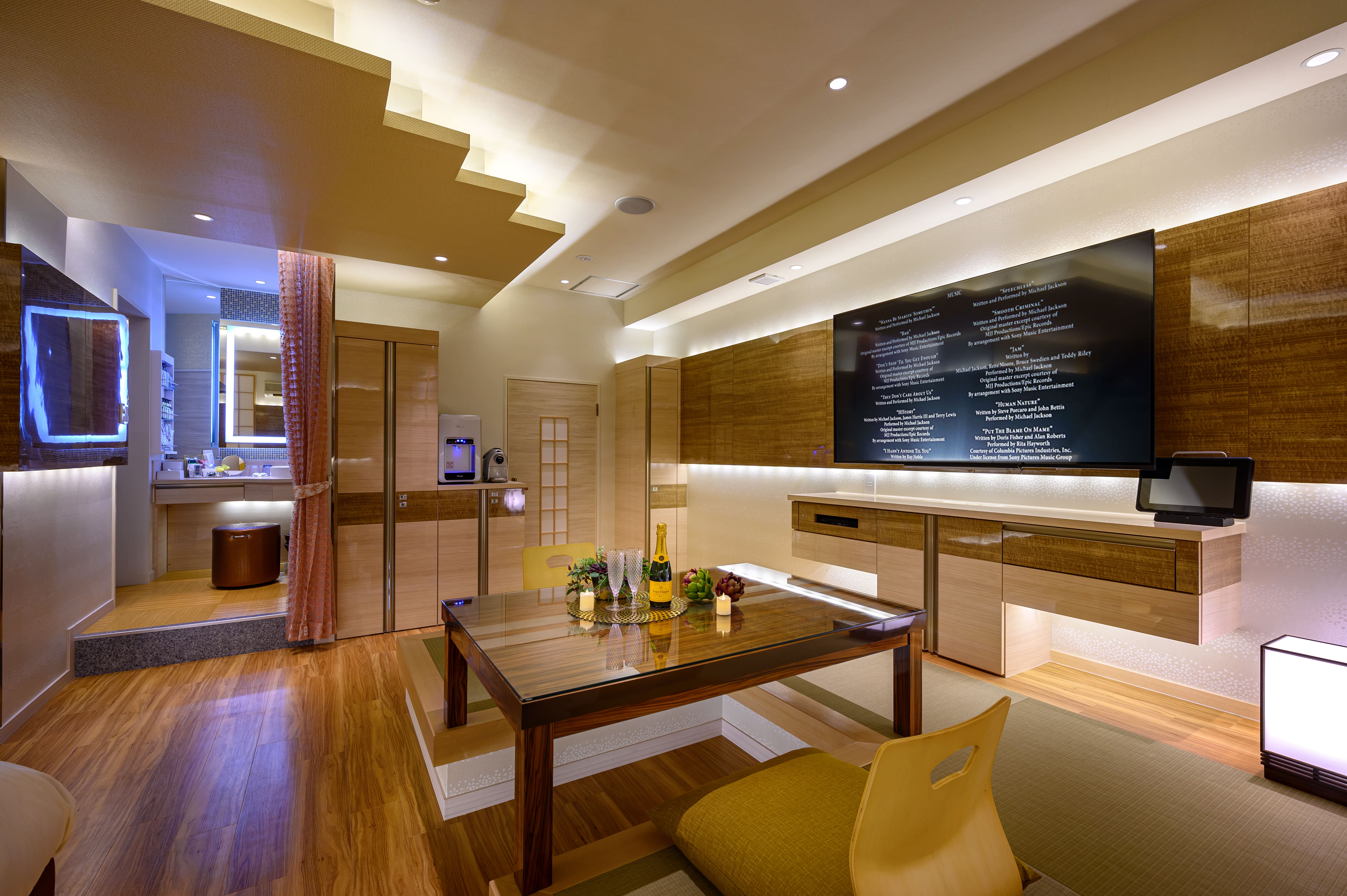 Room 201 3