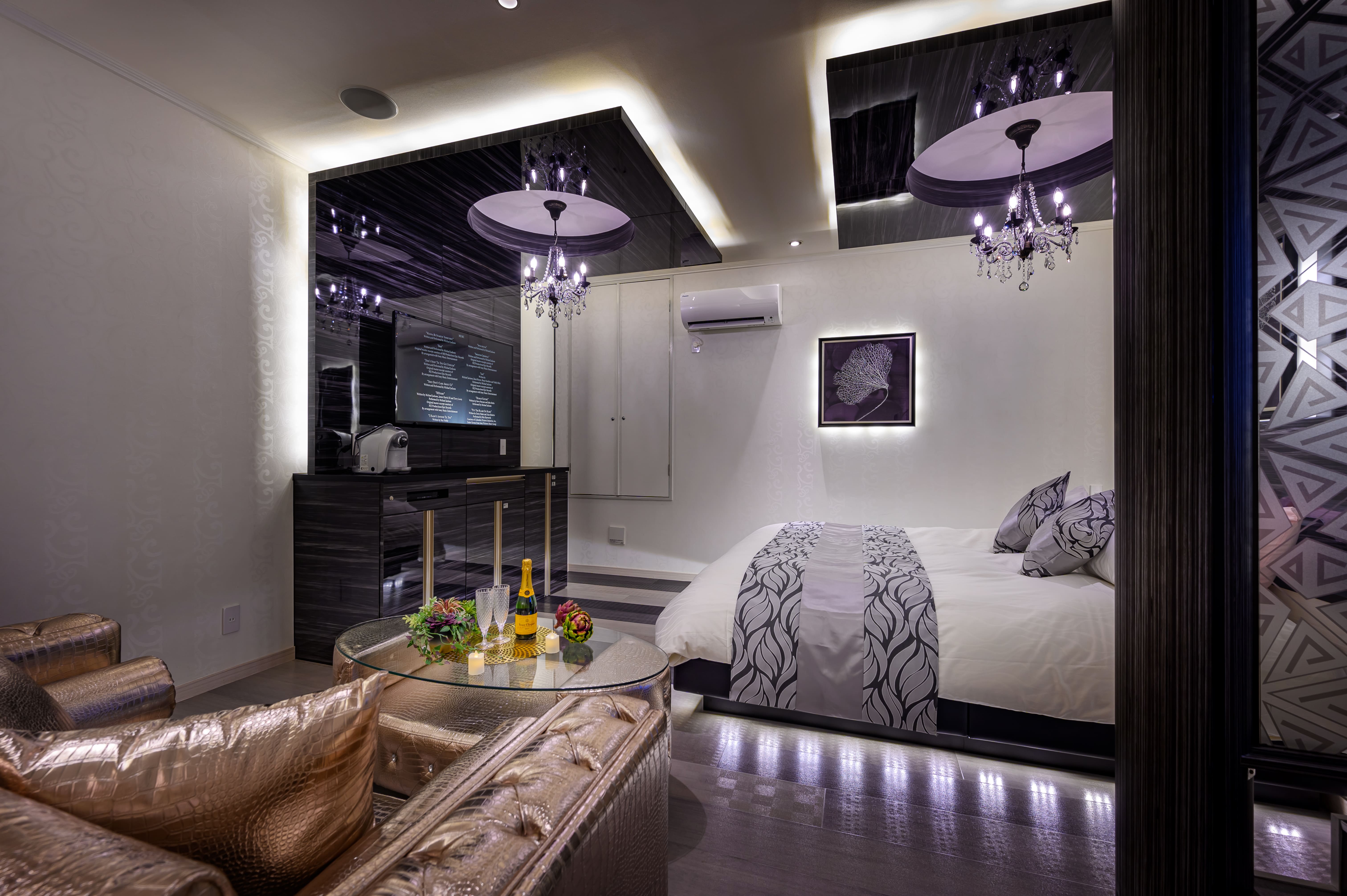 Room 207 3
