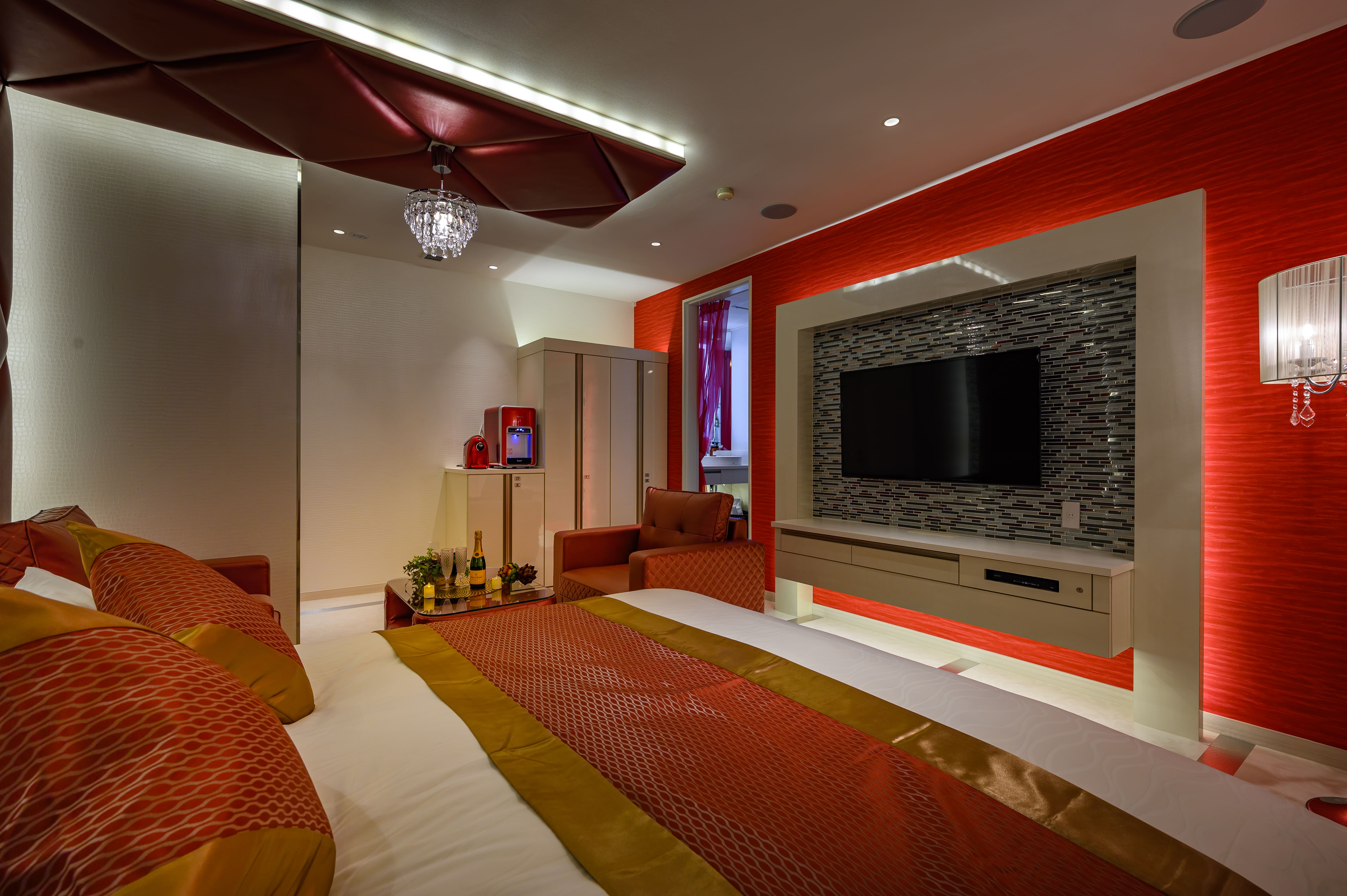 Room 212 3