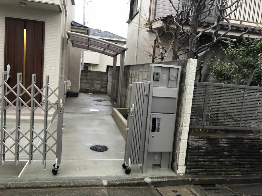 アコーディオン門扉工事