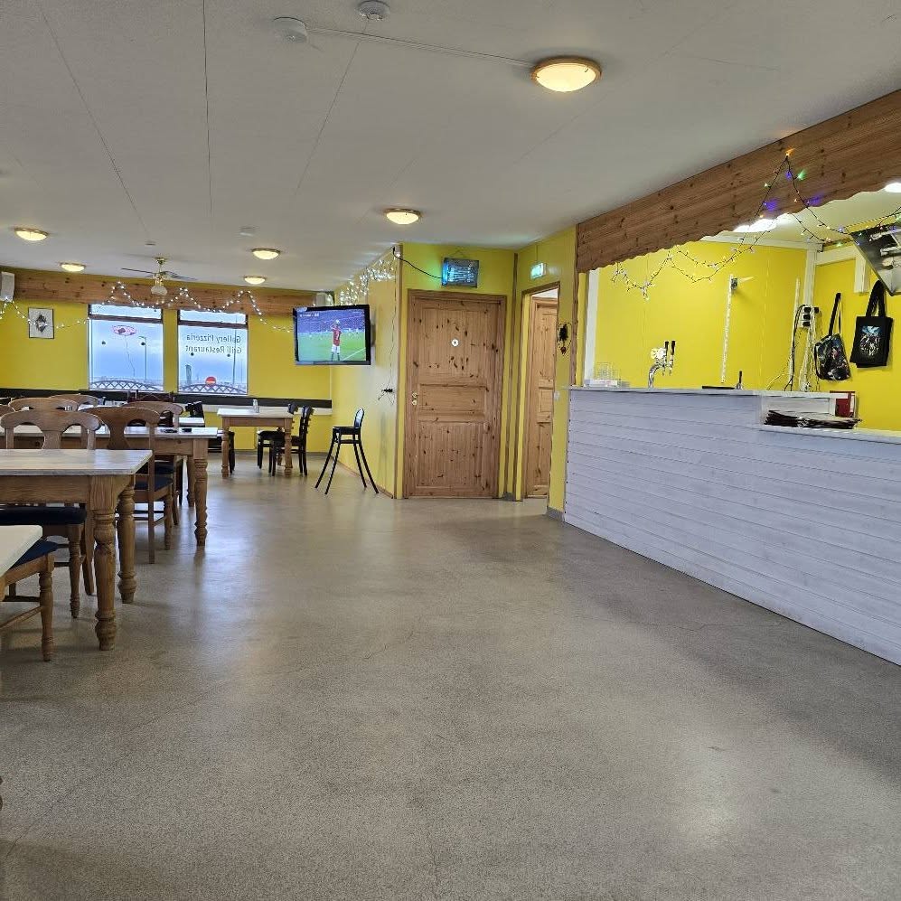 Gallery Pizza interior