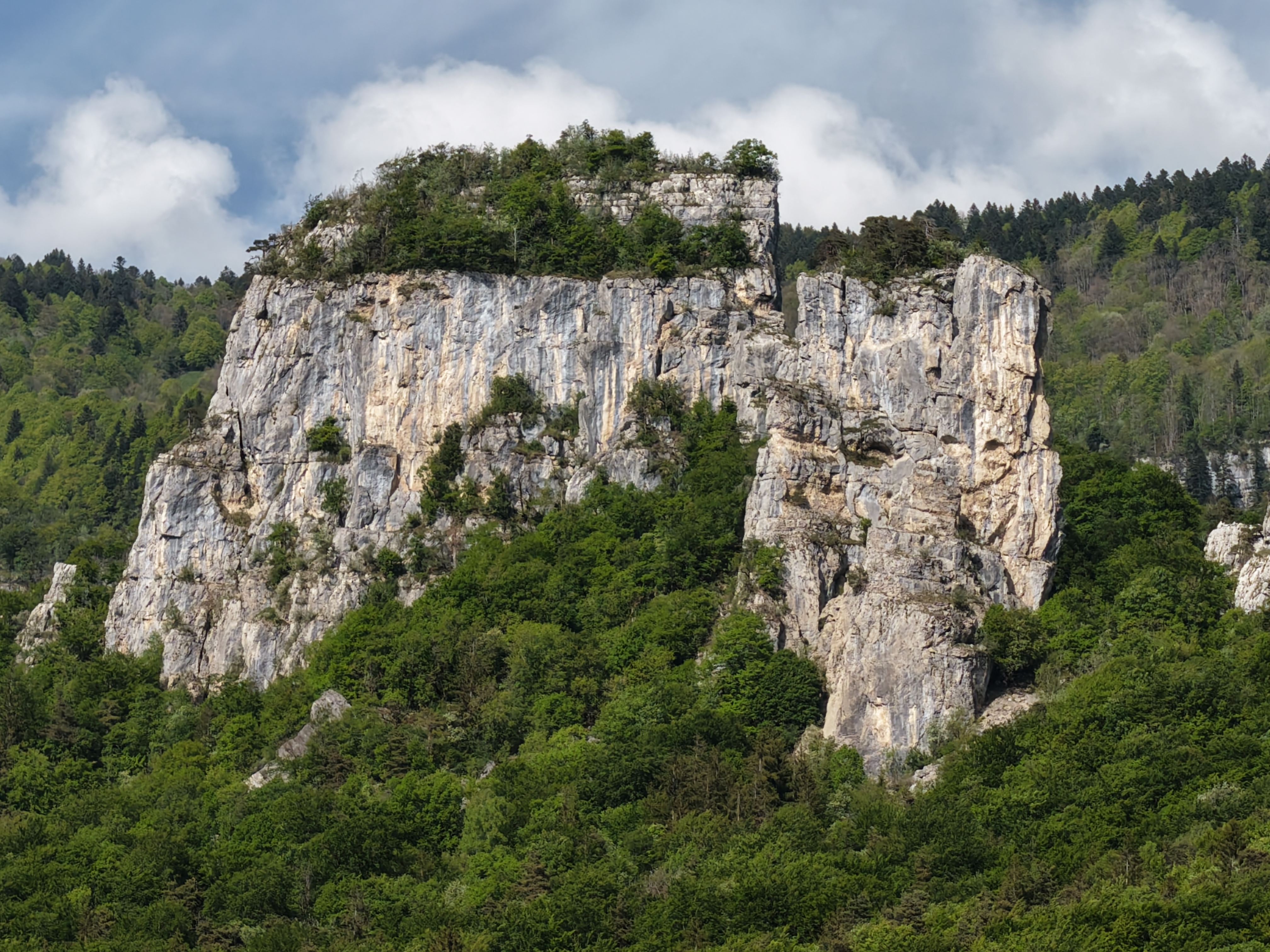 Les Tours Saint Jacques