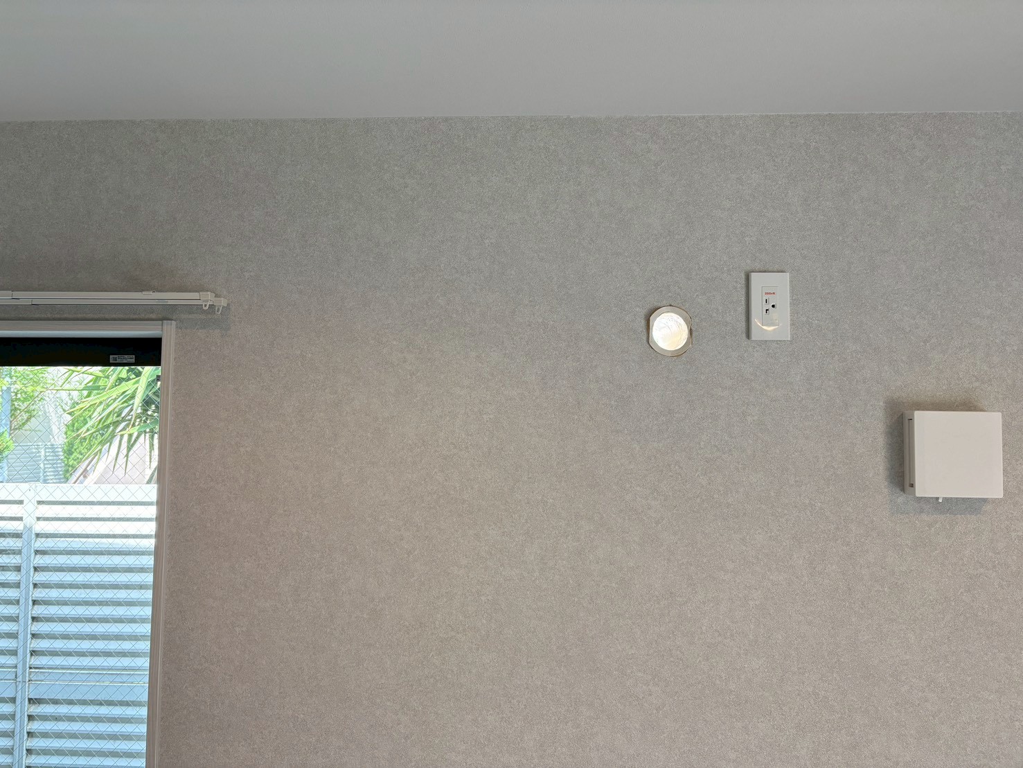 壁掛けエアコン新規取り付け