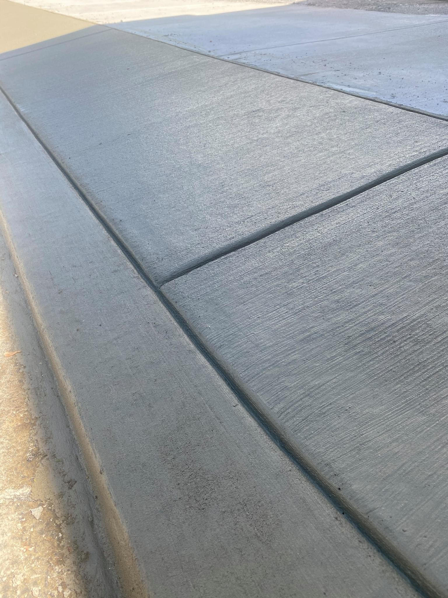 Commercial Sidewalk & Approach Paving