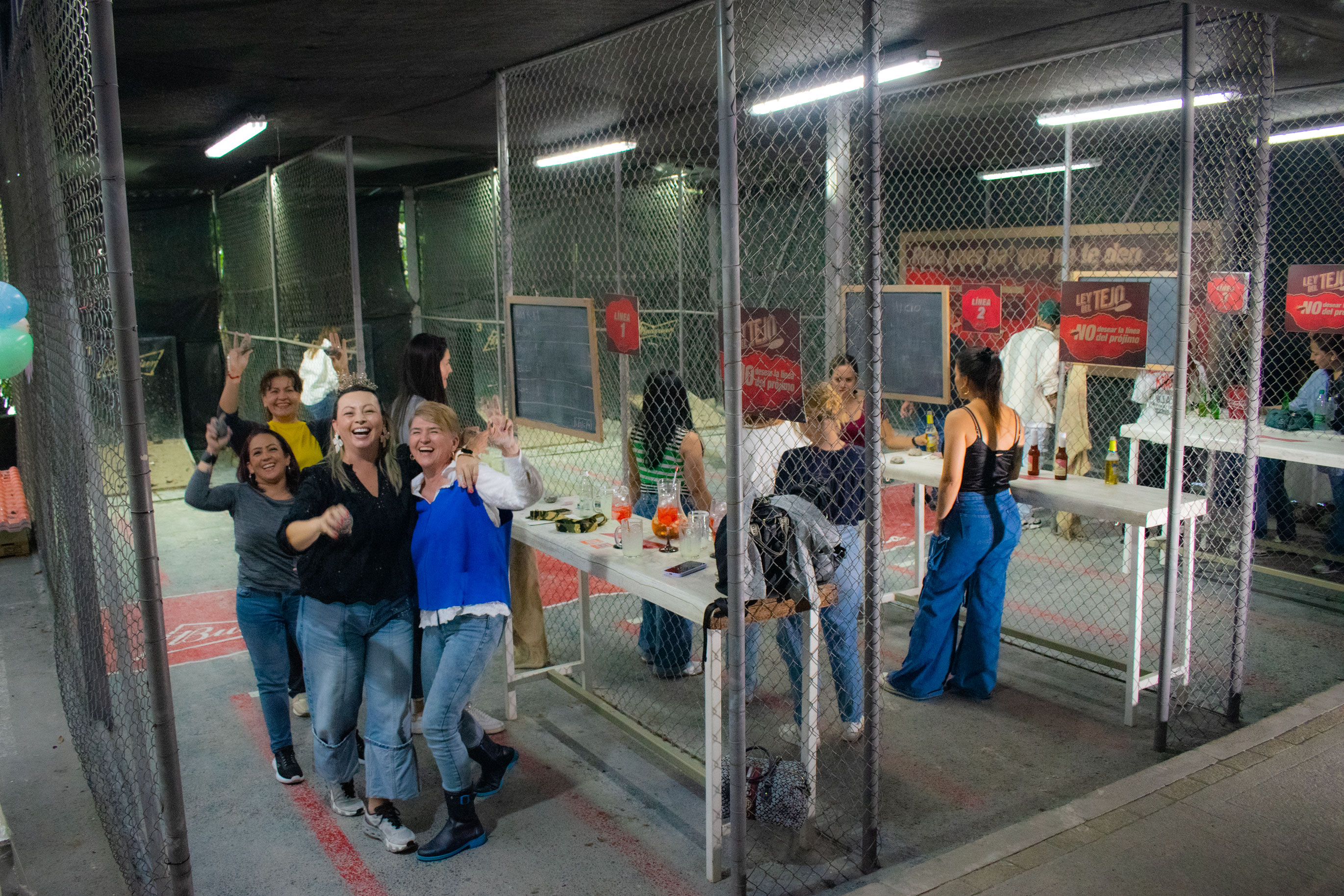 Ambiente de tejo en Mercado del Río