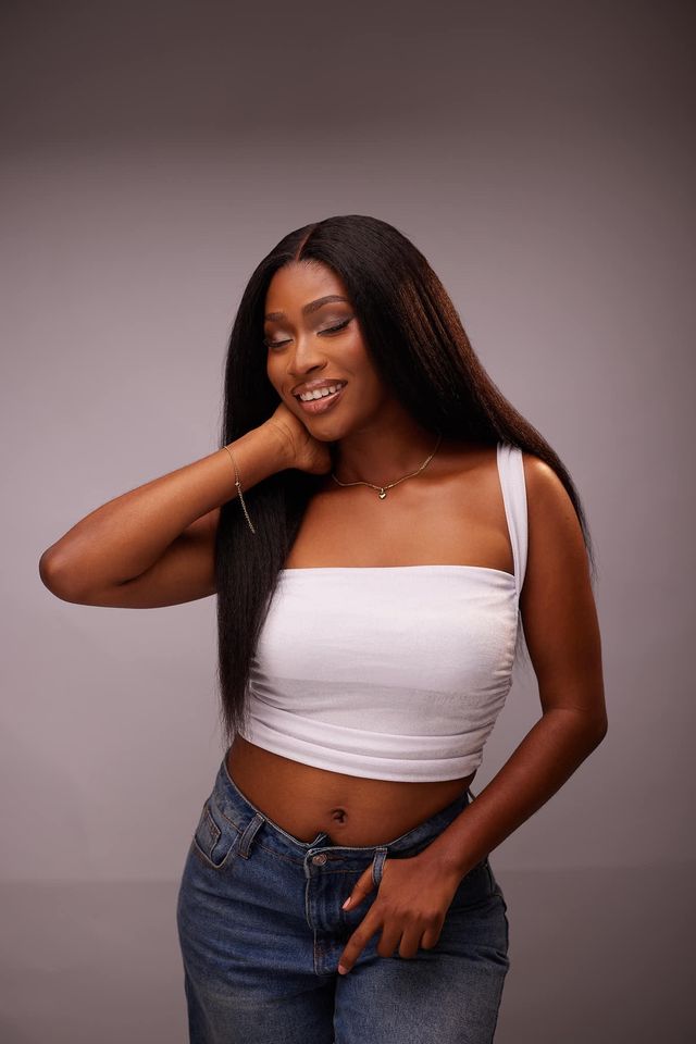 BUNMI Kinky Straight 1
