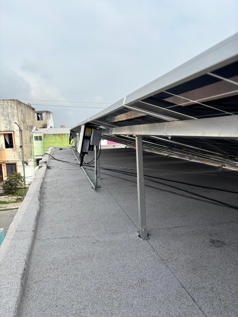 Instalación de paneles solares ARTEAGABROSco