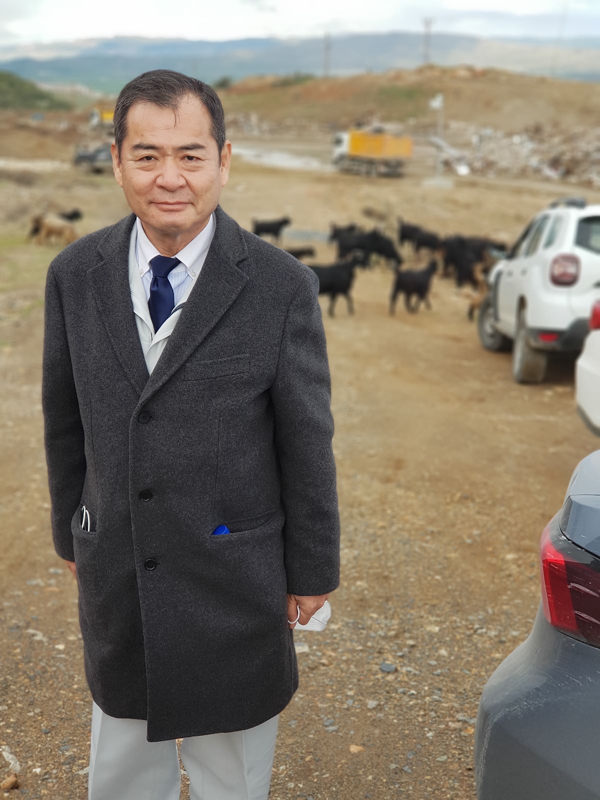 Deprem sonrası bölgede incelemelerde bulunuluyor