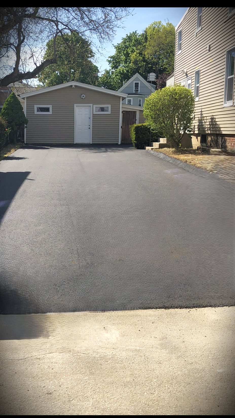 Asphalt driveway installation Groveland MA