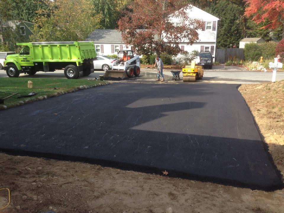 Professional asphalt work in Greater Lawrence, MA area