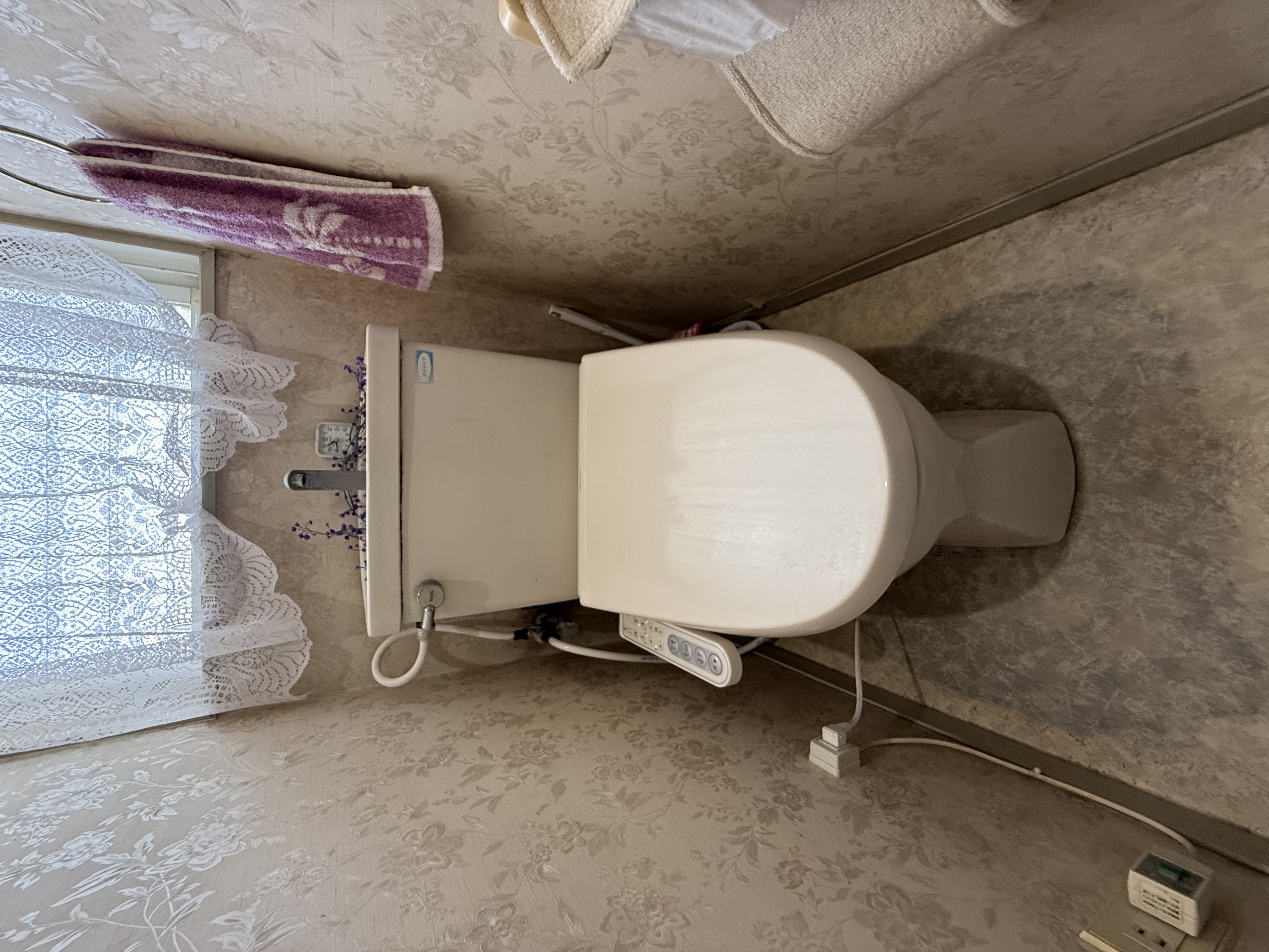 東広島市志和町 洋式→洋式トイレ交換+床の貼り直し・床材交換 施工前(Before)トイレ交換リフォーム