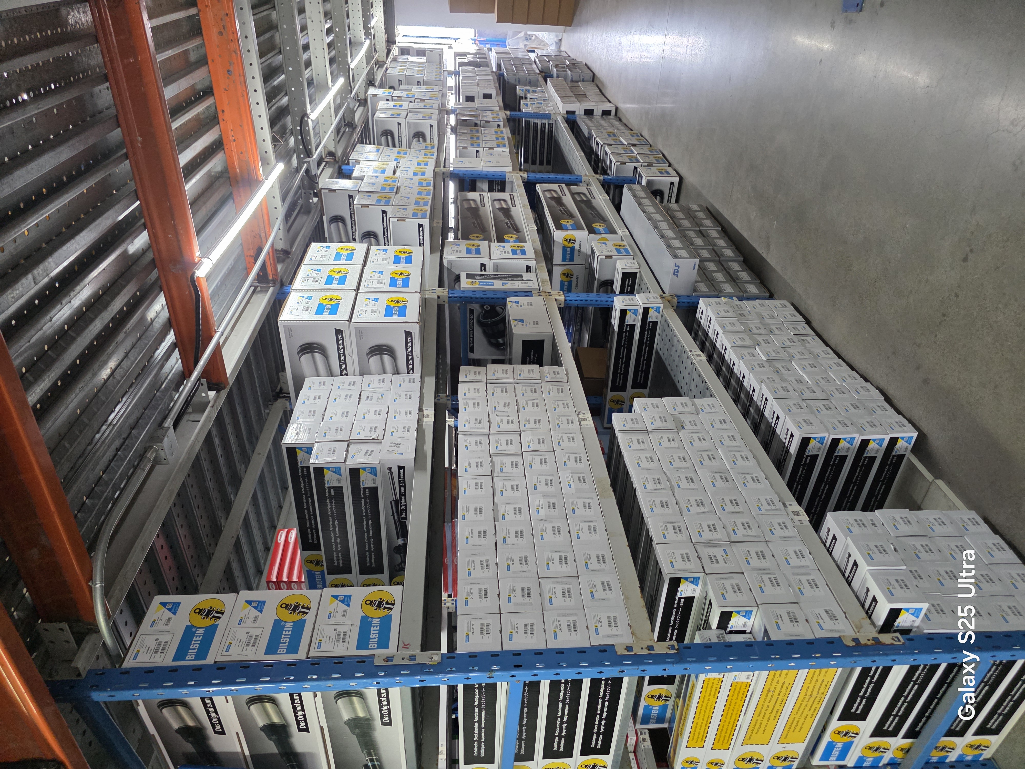 YAXIN warehouse organized shelving system — Hangzhou YAXIN warehouse auto parts