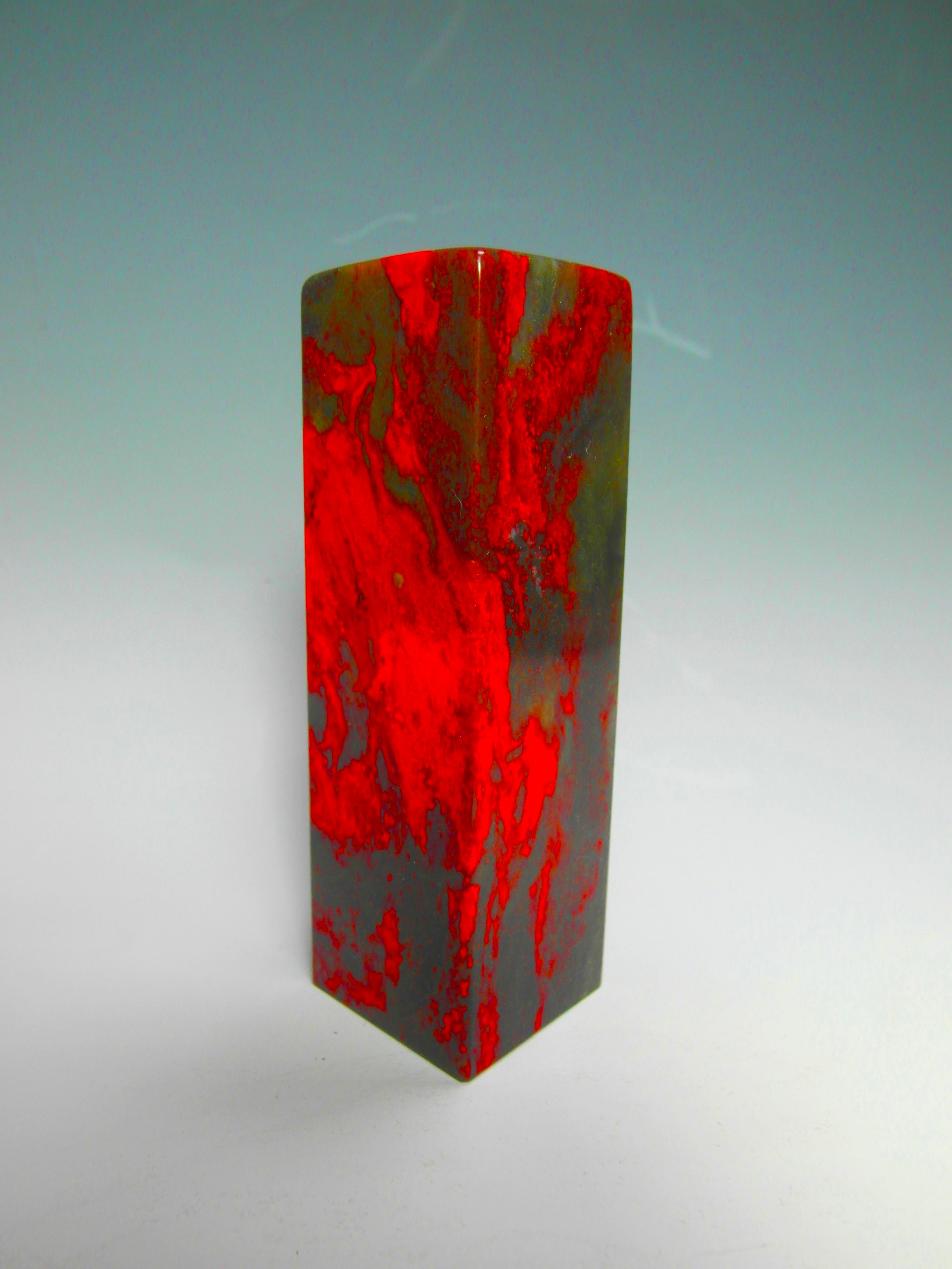 昌化雞血石收購案例 - 昌化雞血石大型藝術雕件,血色鮮豔,雕工精湛,收藏價值極高