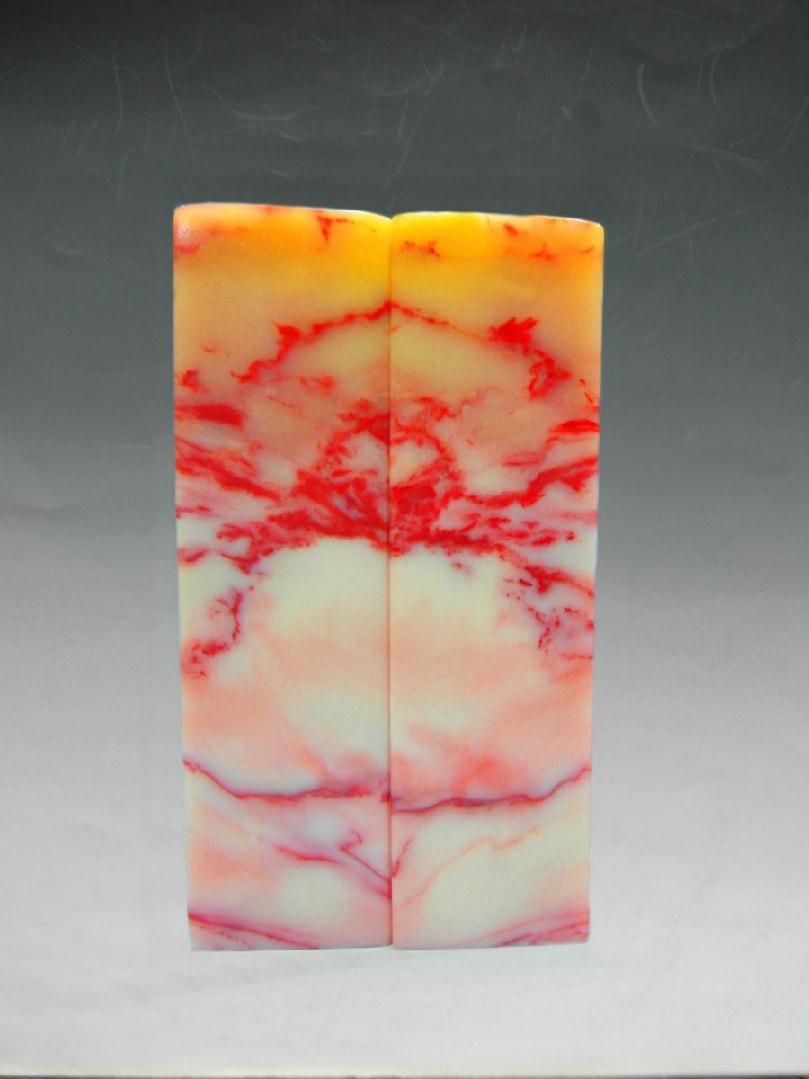 大紅血雞血石實物