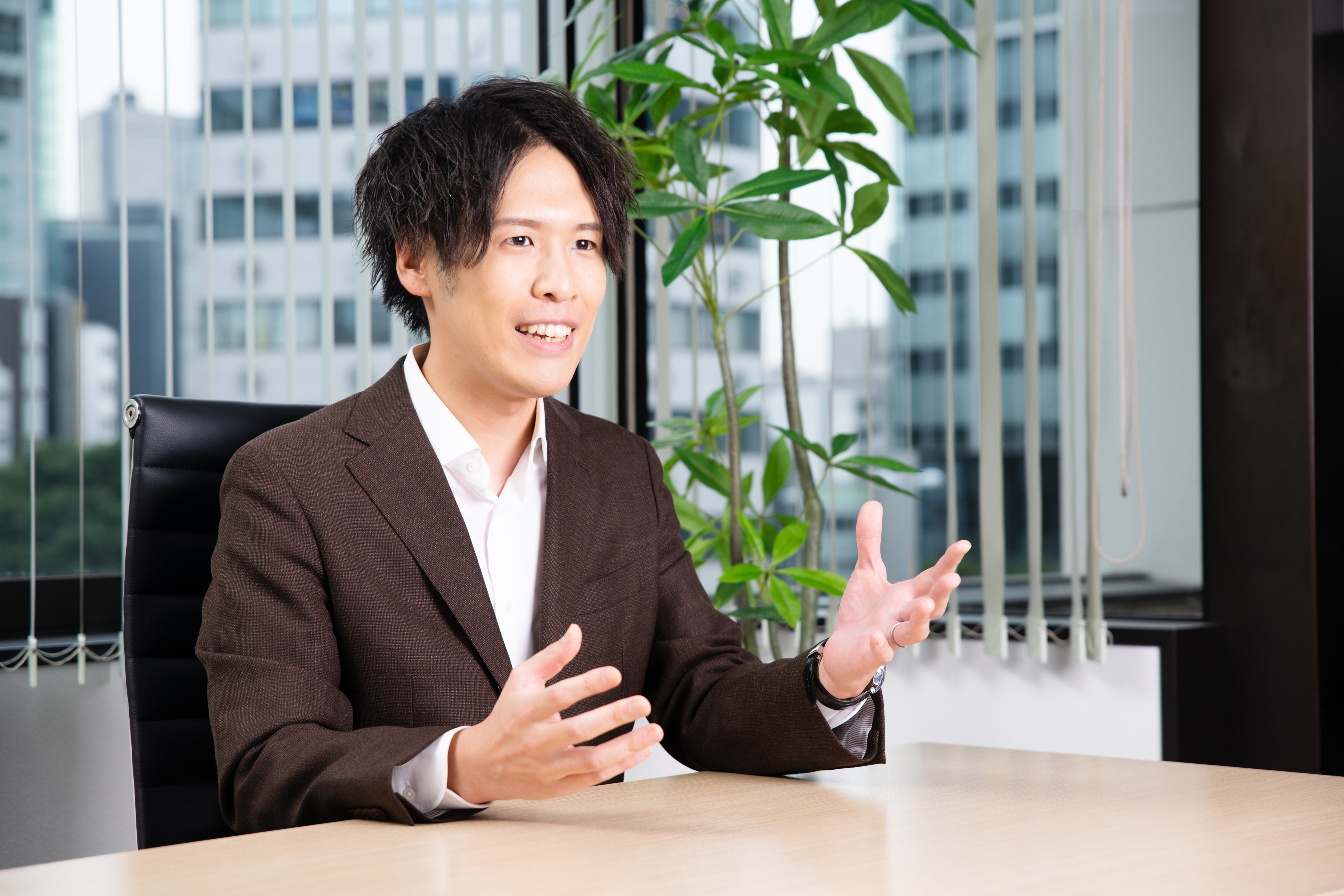 講師 友部貴幸