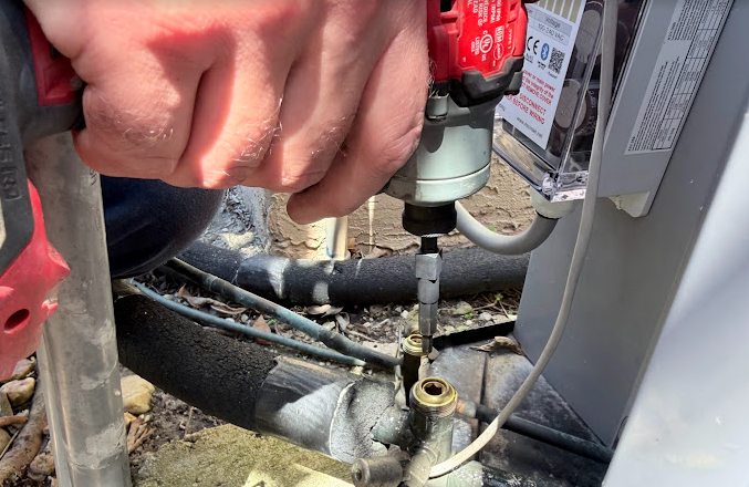 Attaching adapter to HVAC service valve