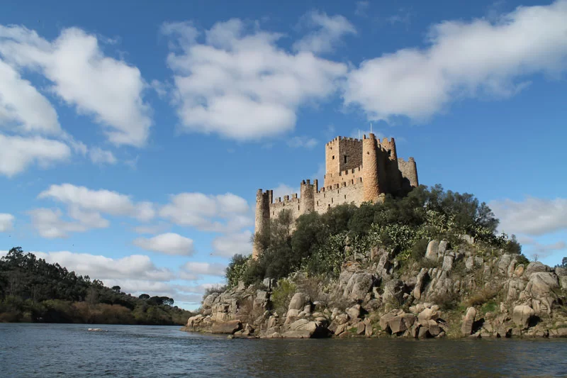 Almourol Castle – Island fortress rising from the Tagus River