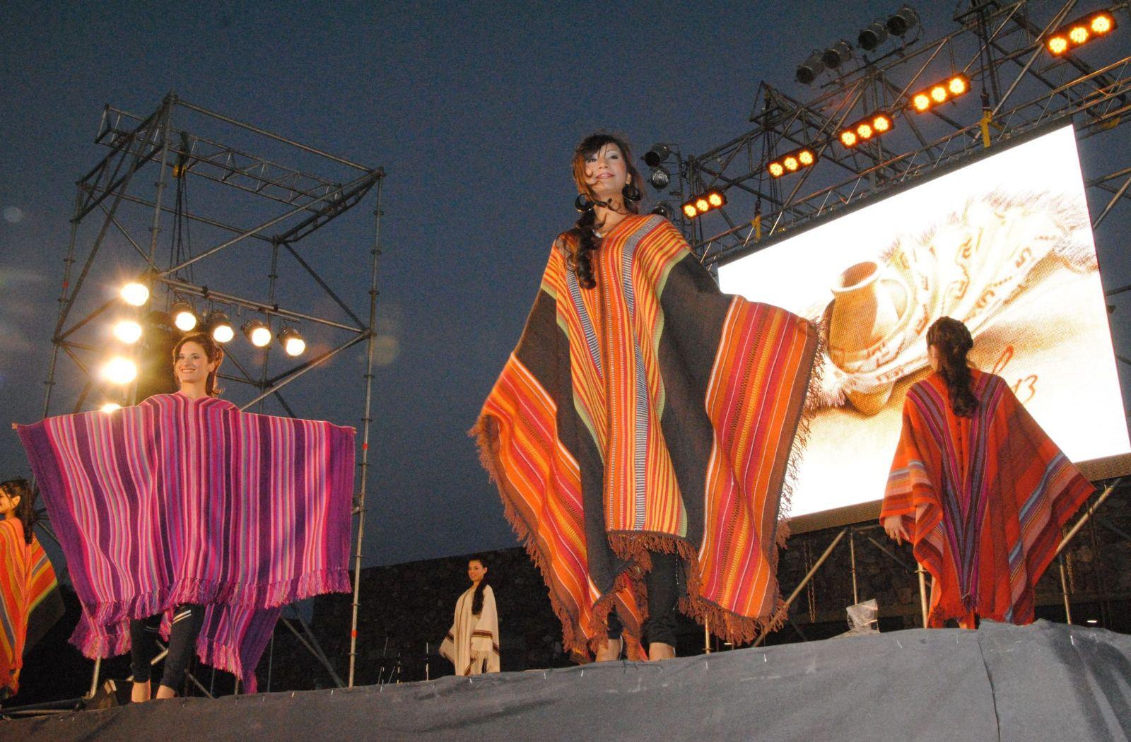 BELEN CUNA DEL PONCHO 3