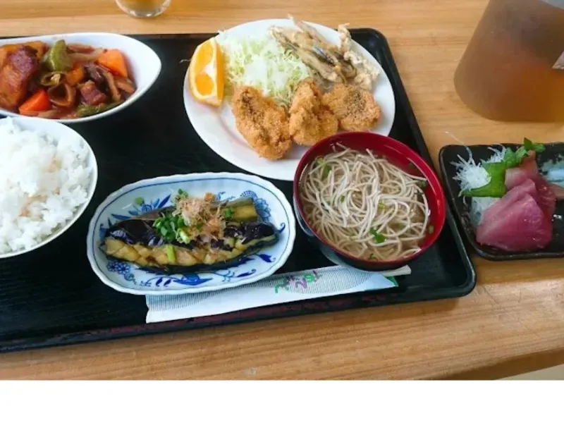 たつみ荘の夕食