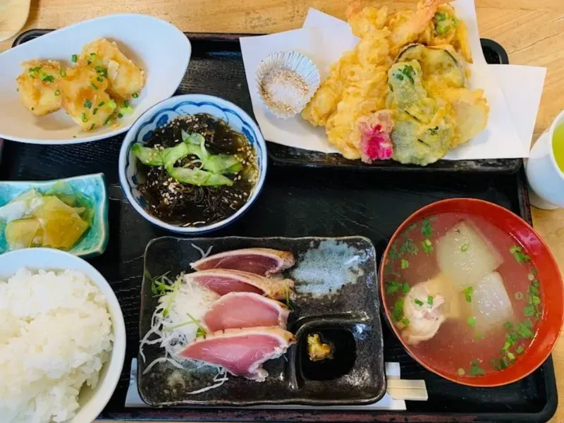 たつみ荘の夕食