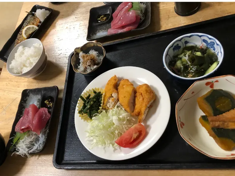 たつみ荘の夕食