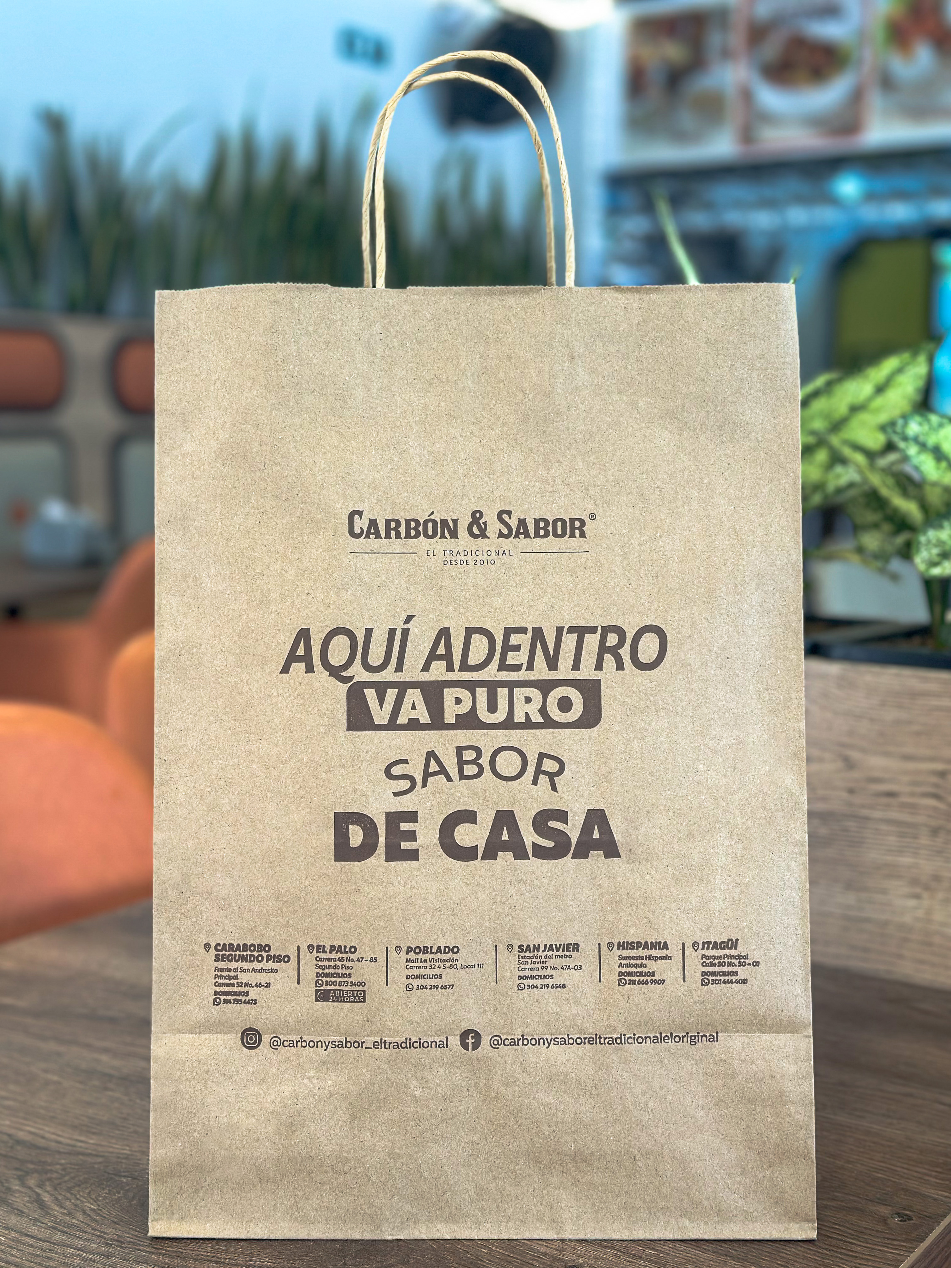 Empaques personalizados para marcas en Medellín