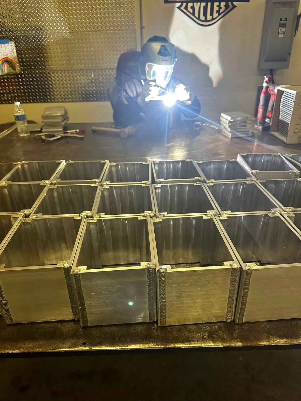 Aluminum TIG welding box