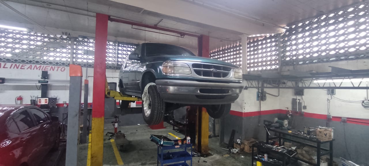 Servicio automotriz en Taller Alemán - Parque Lefevre, Ciudad de Panamá