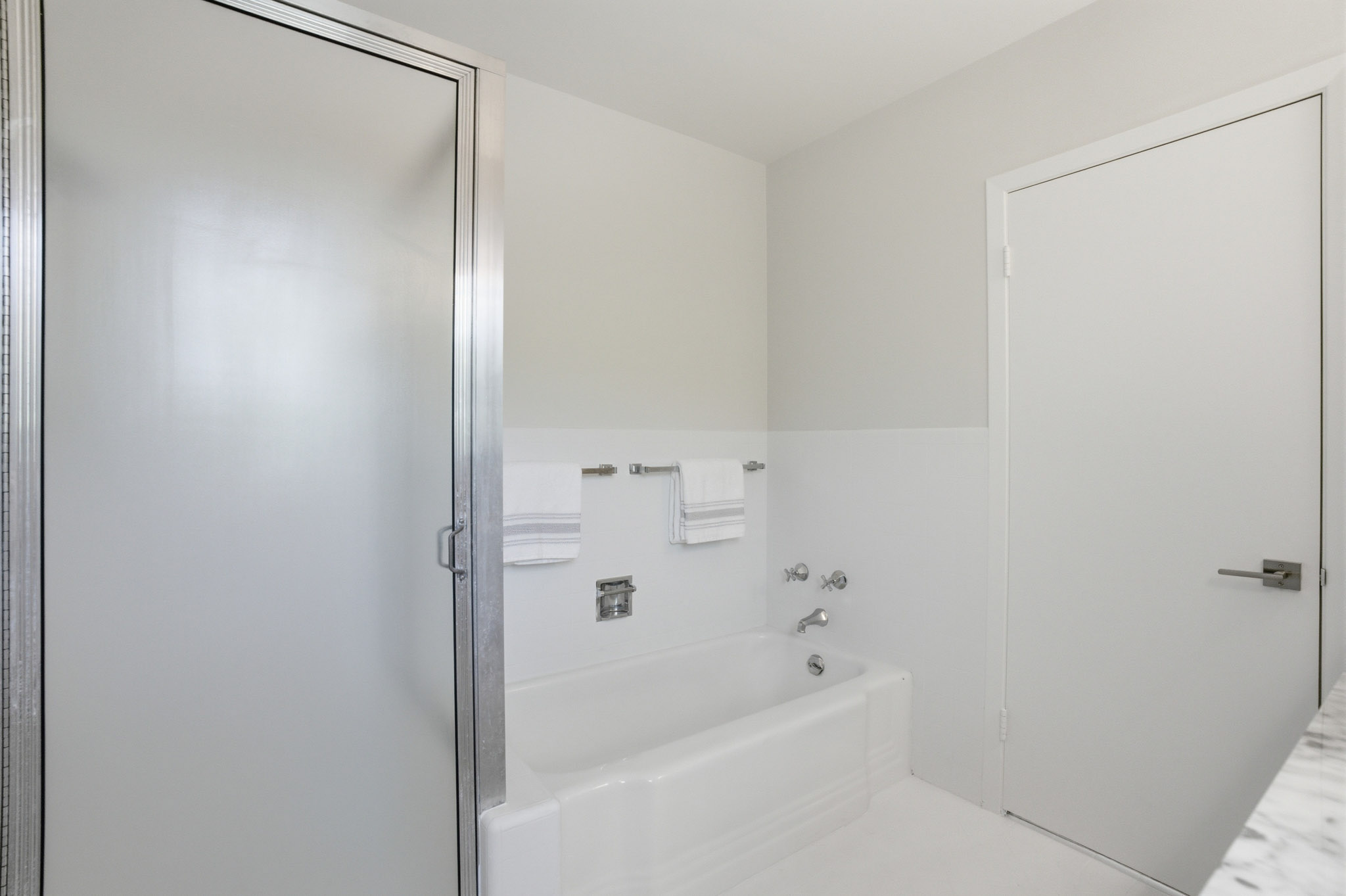 Wet bar area