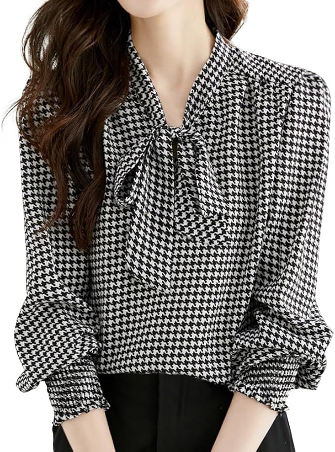 上品可愛い千鳥柄ブラウス