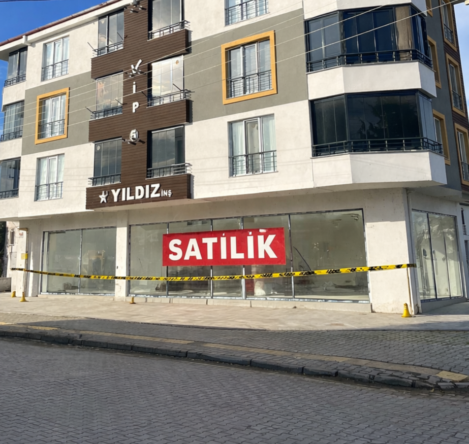 Satılık Köşe Dükkan — Cumhuriyet Mah., 19 Mayıs
