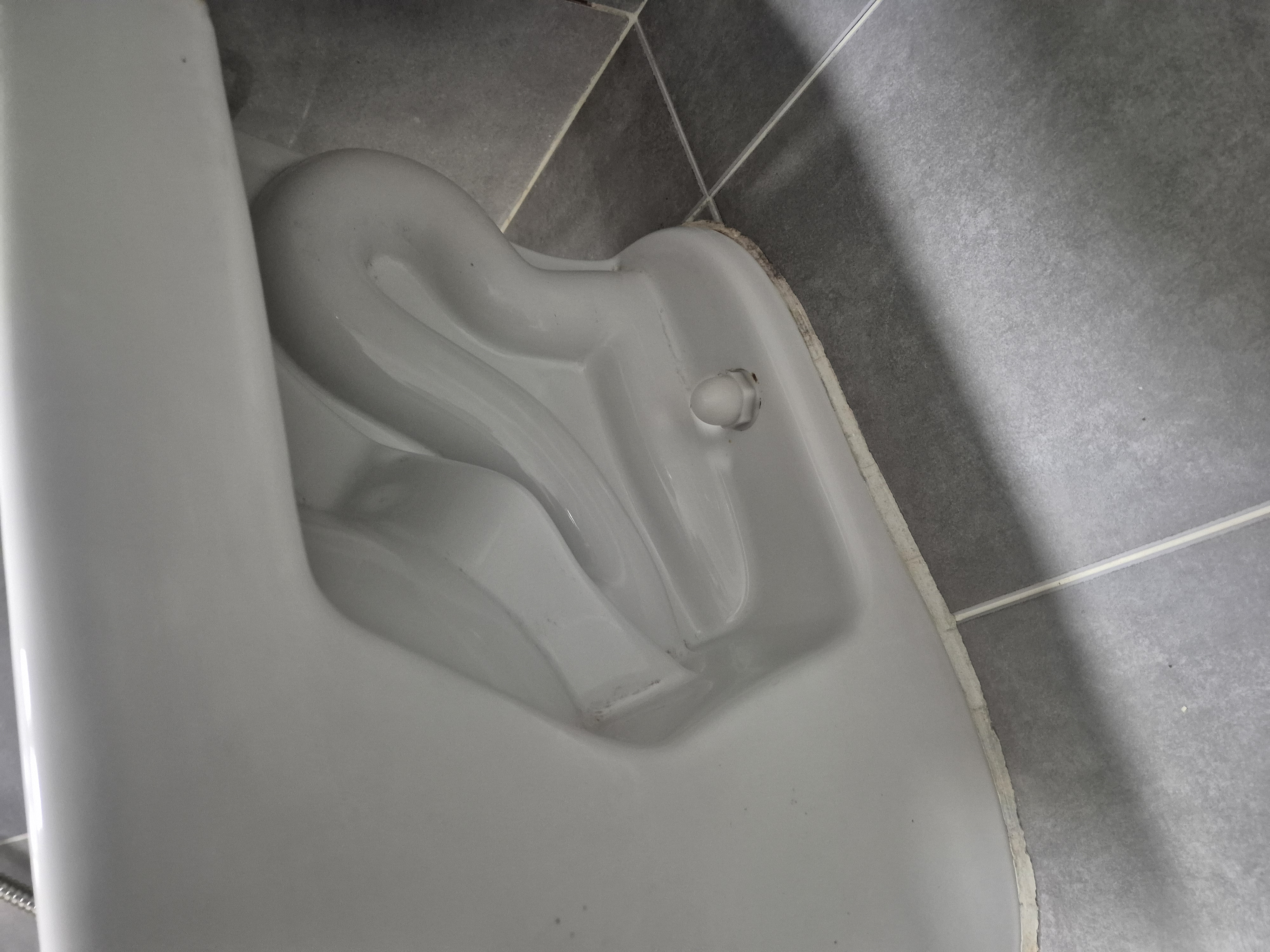 변기 곰팡이 및 오염제거 청소 후