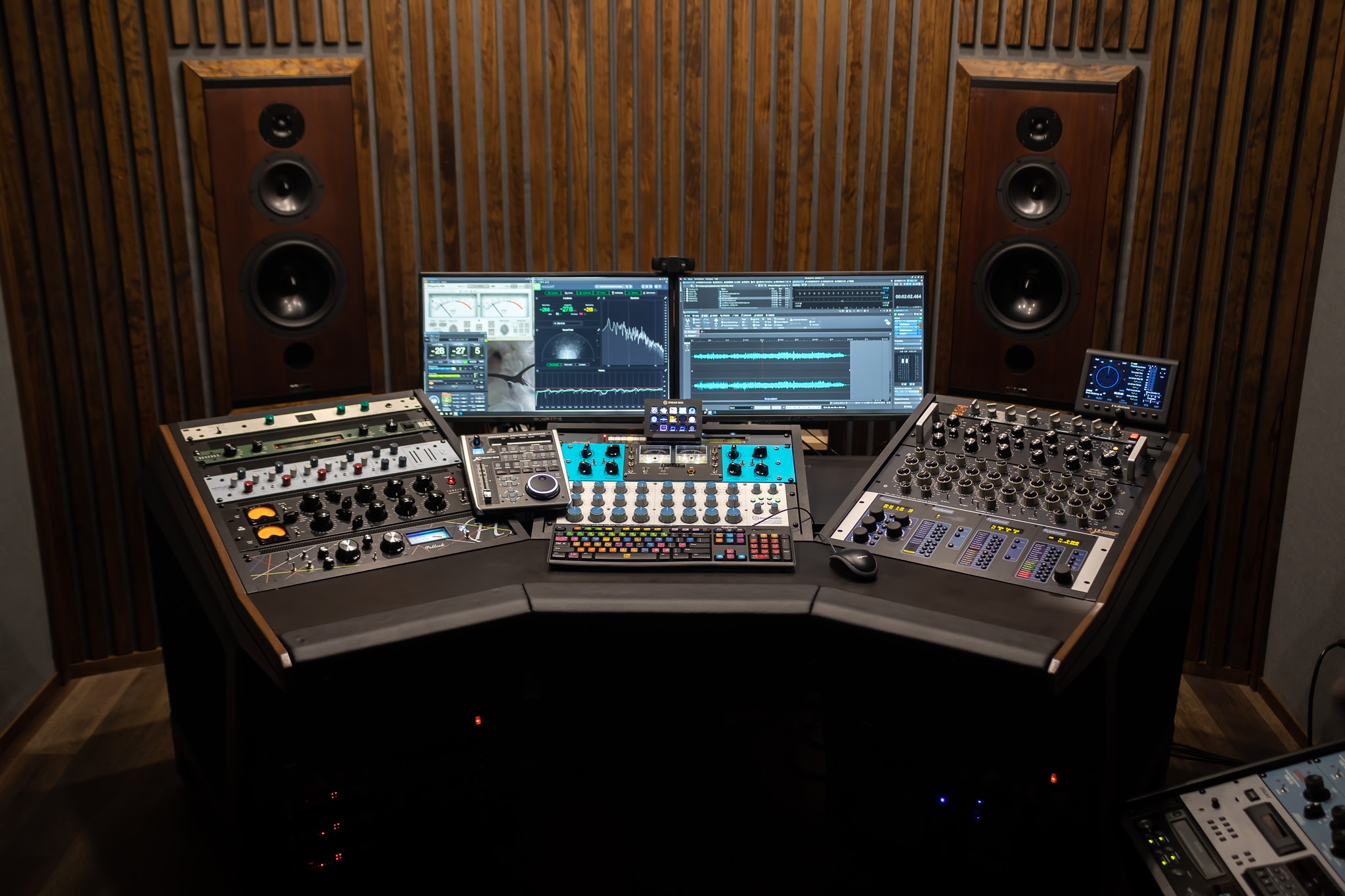 LB-Mastering Studios professional mastering environment