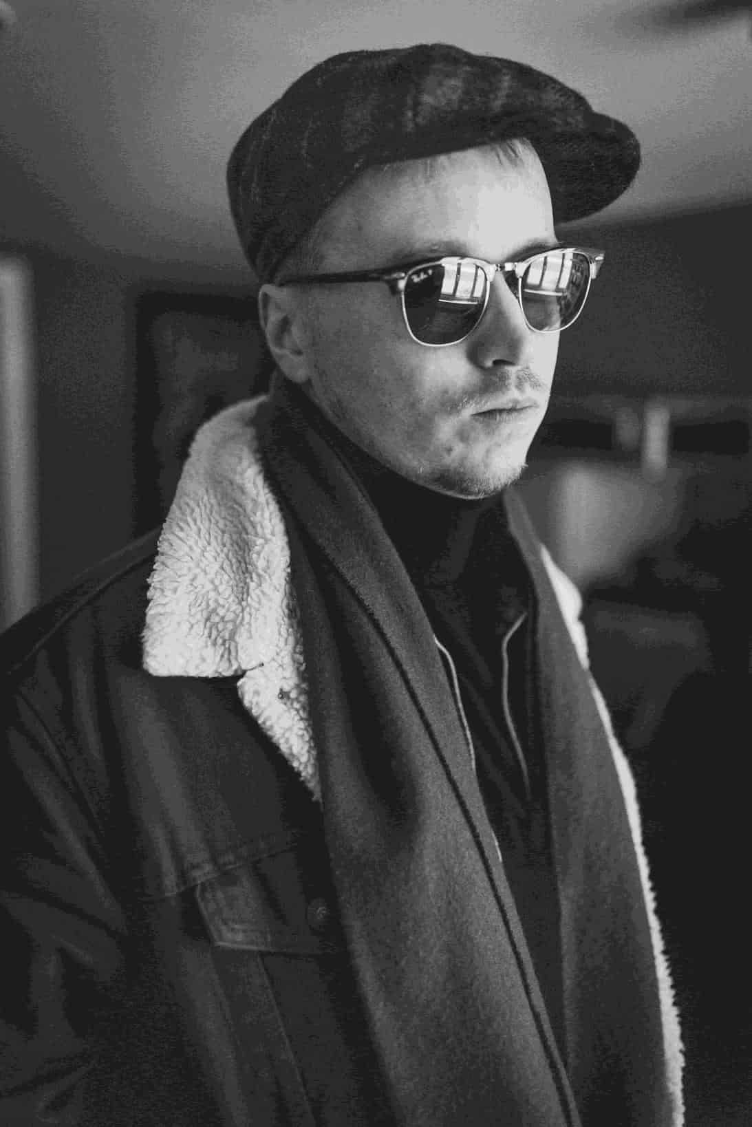 Johnny Barr close-up live shot 2026 - Paisley Scotland alt rock artist performance photography