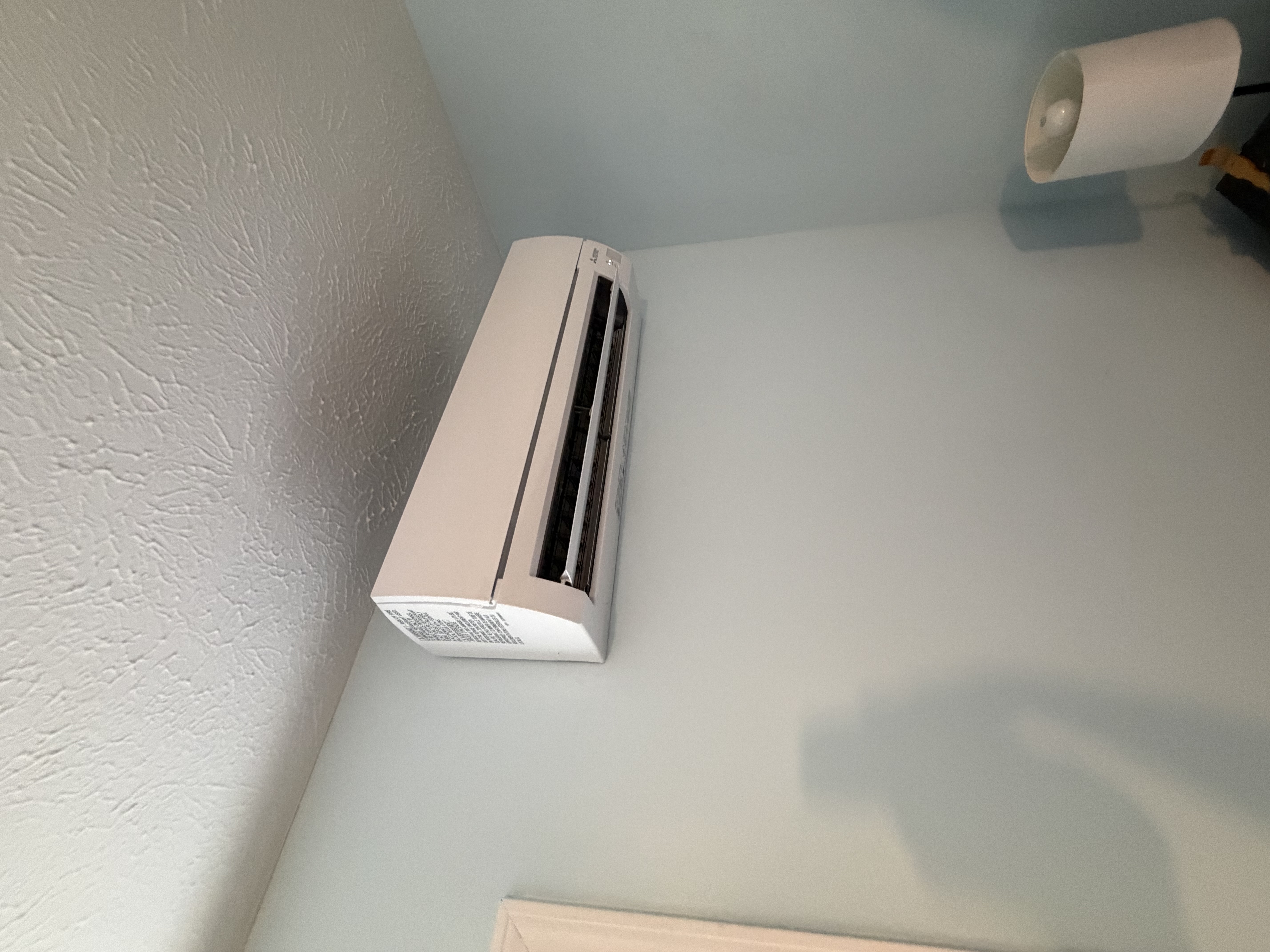 Air conditioning unit installation and repair