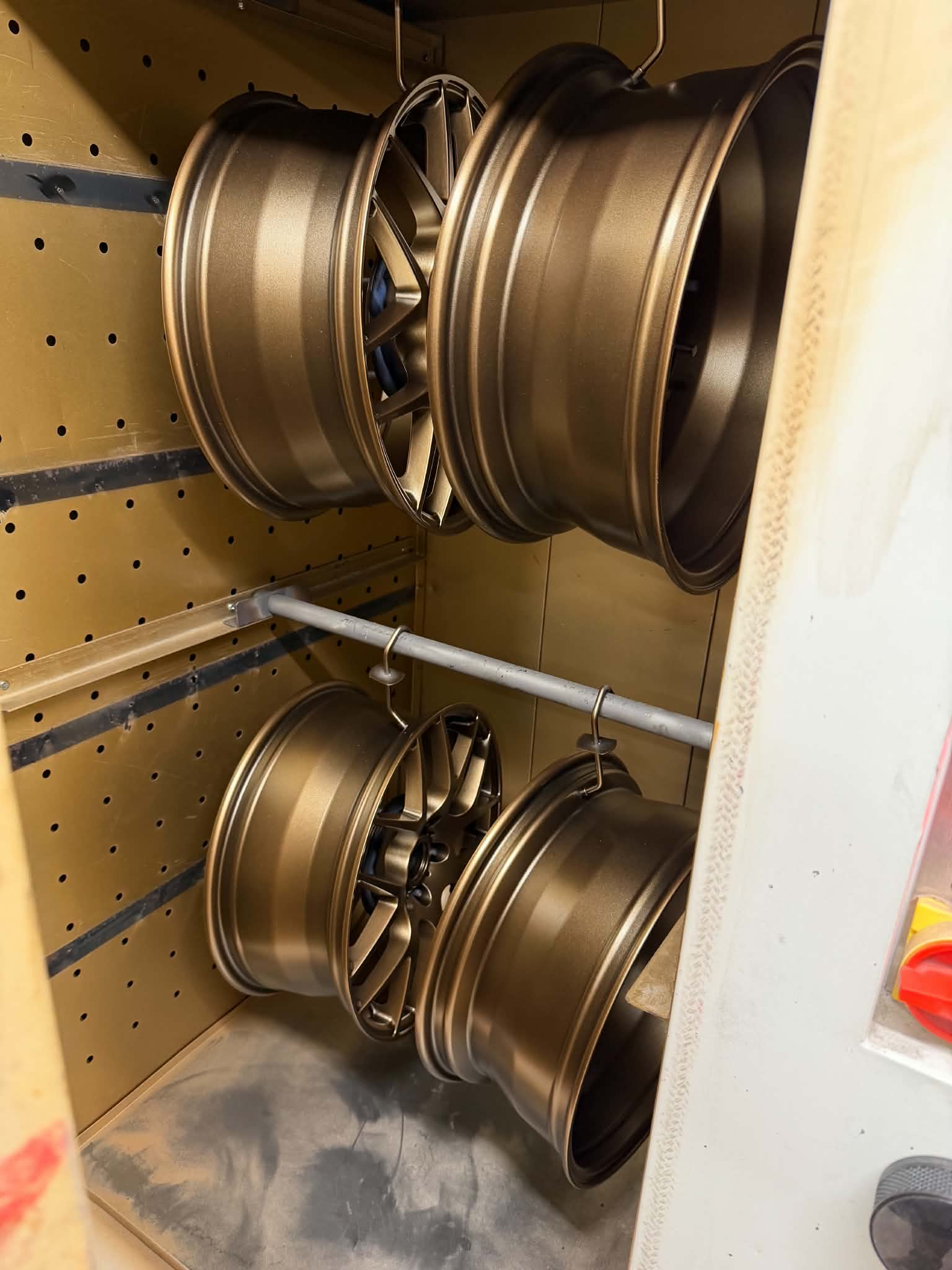 featured alloy wheel refurbishment result Canterbury Kent featured alloy wheel refurbishment result Canterbury Kent