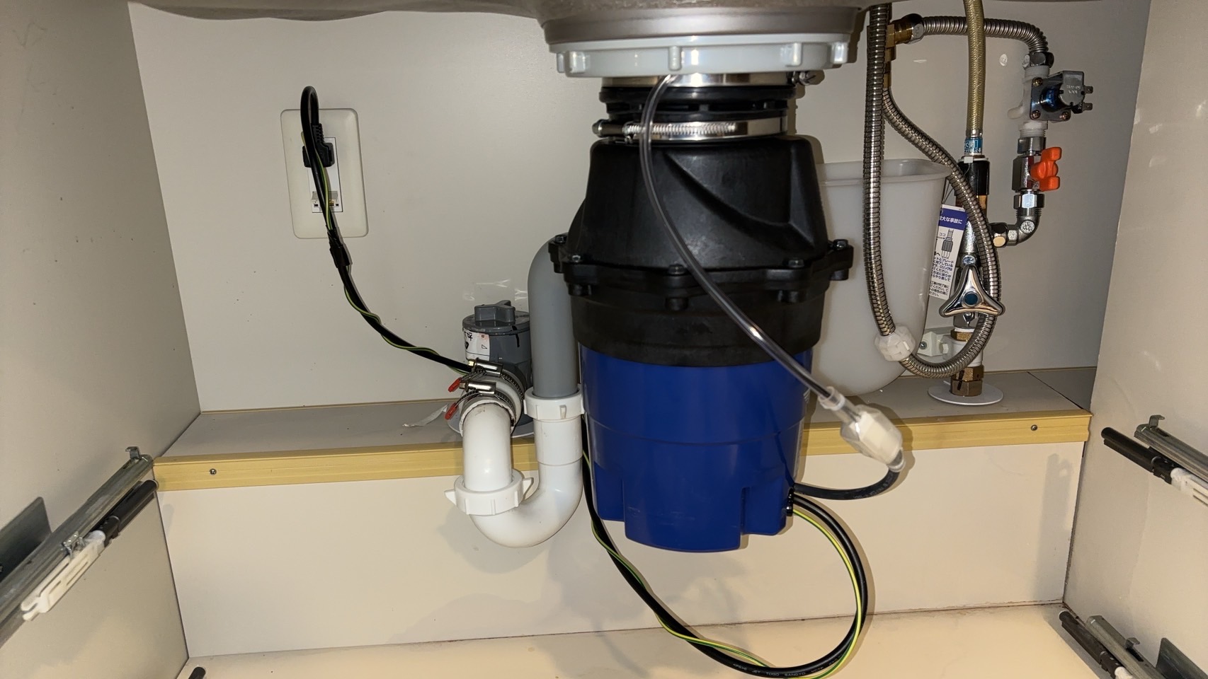 千葉県市川市 マンション セキスイ製からYS-8100へ交換