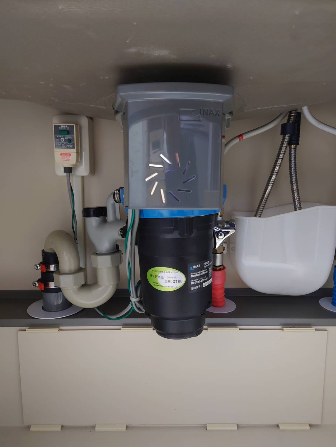 東京都港区 タワーマンション LIXIL製(旧イナックス)からYS-8100へ交換 施工前