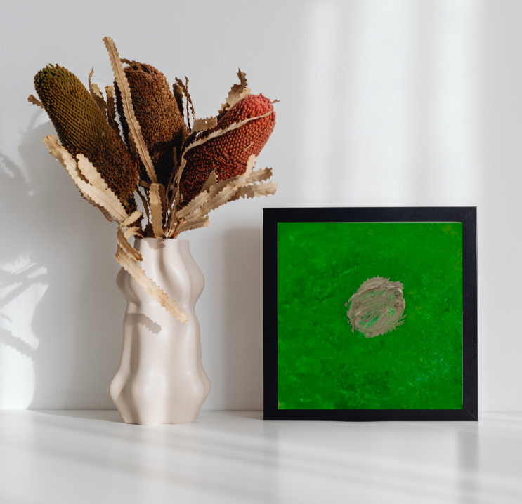 Emerald Orb (40cm_40cm) — In Situ